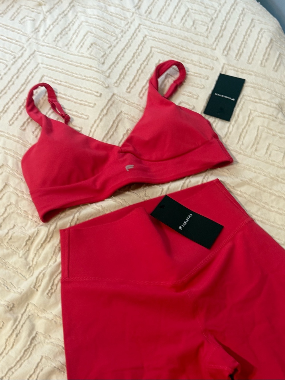 Fabletics Vibrant Pink Activewear Set - Sports Bra + Leggings - Picture 3 of 5